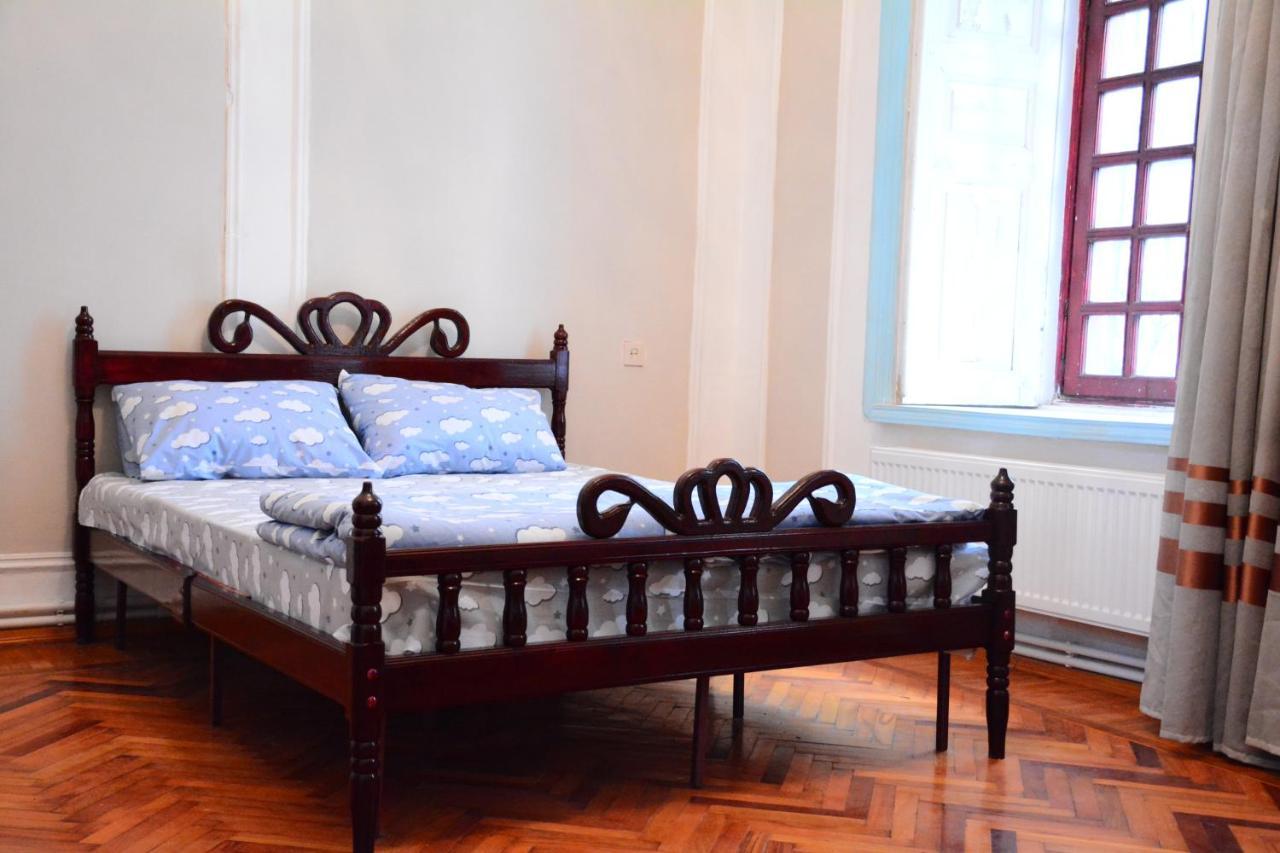 באקו Flora Hostel מראה חיצוני תמונה