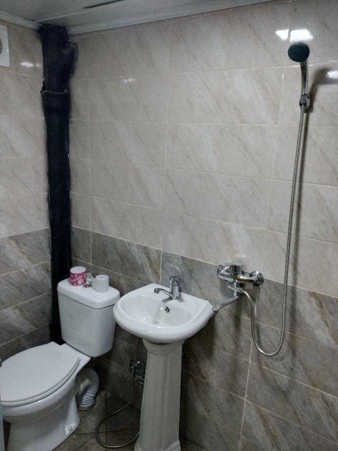 באקו Flora Hostel מראה חיצוני תמונה