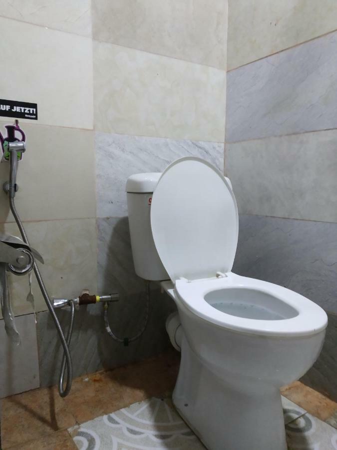 באקו Flora Hostel מראה חיצוני תמונה