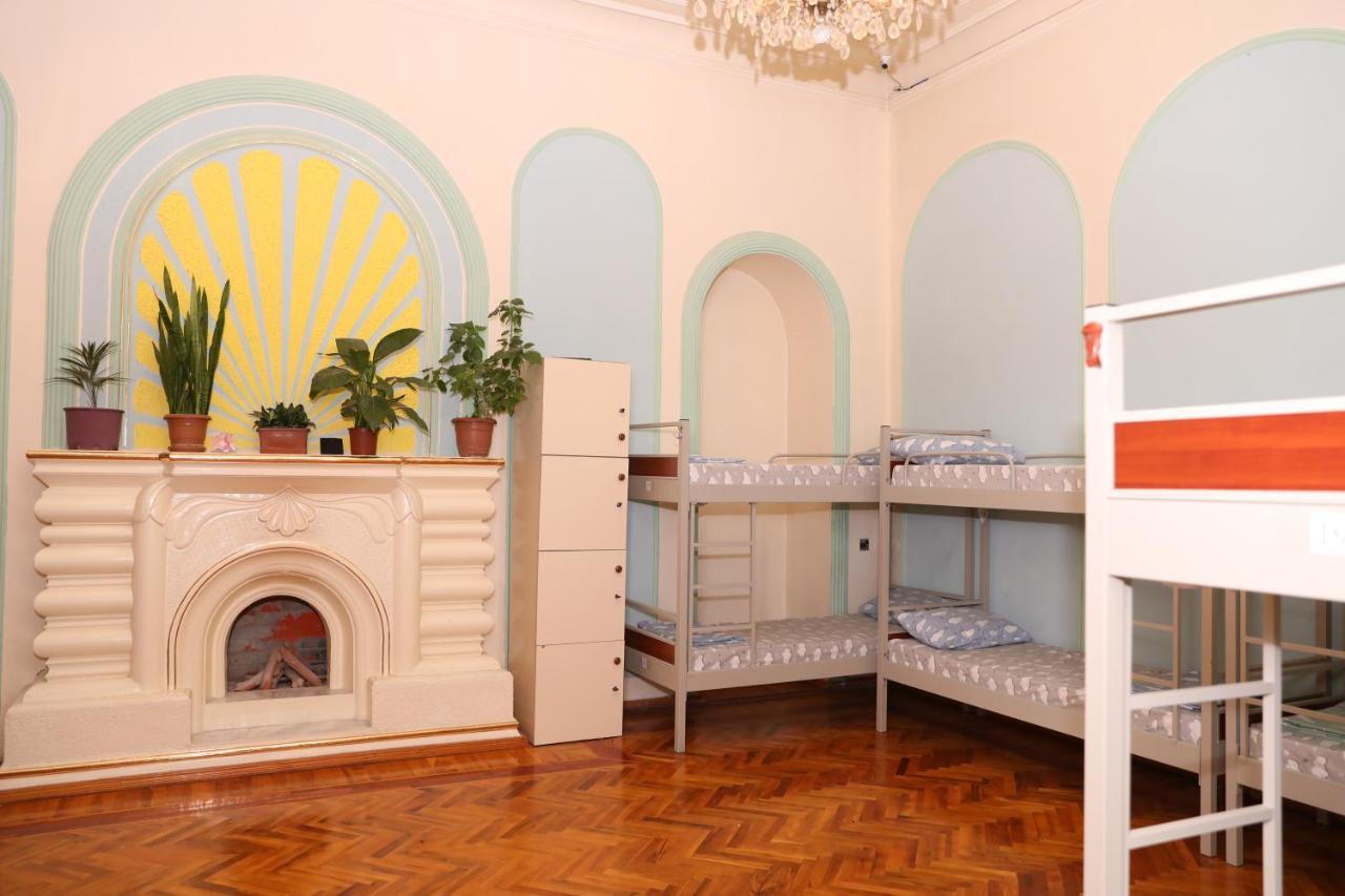 באקו Flora Hostel מראה חיצוני תמונה