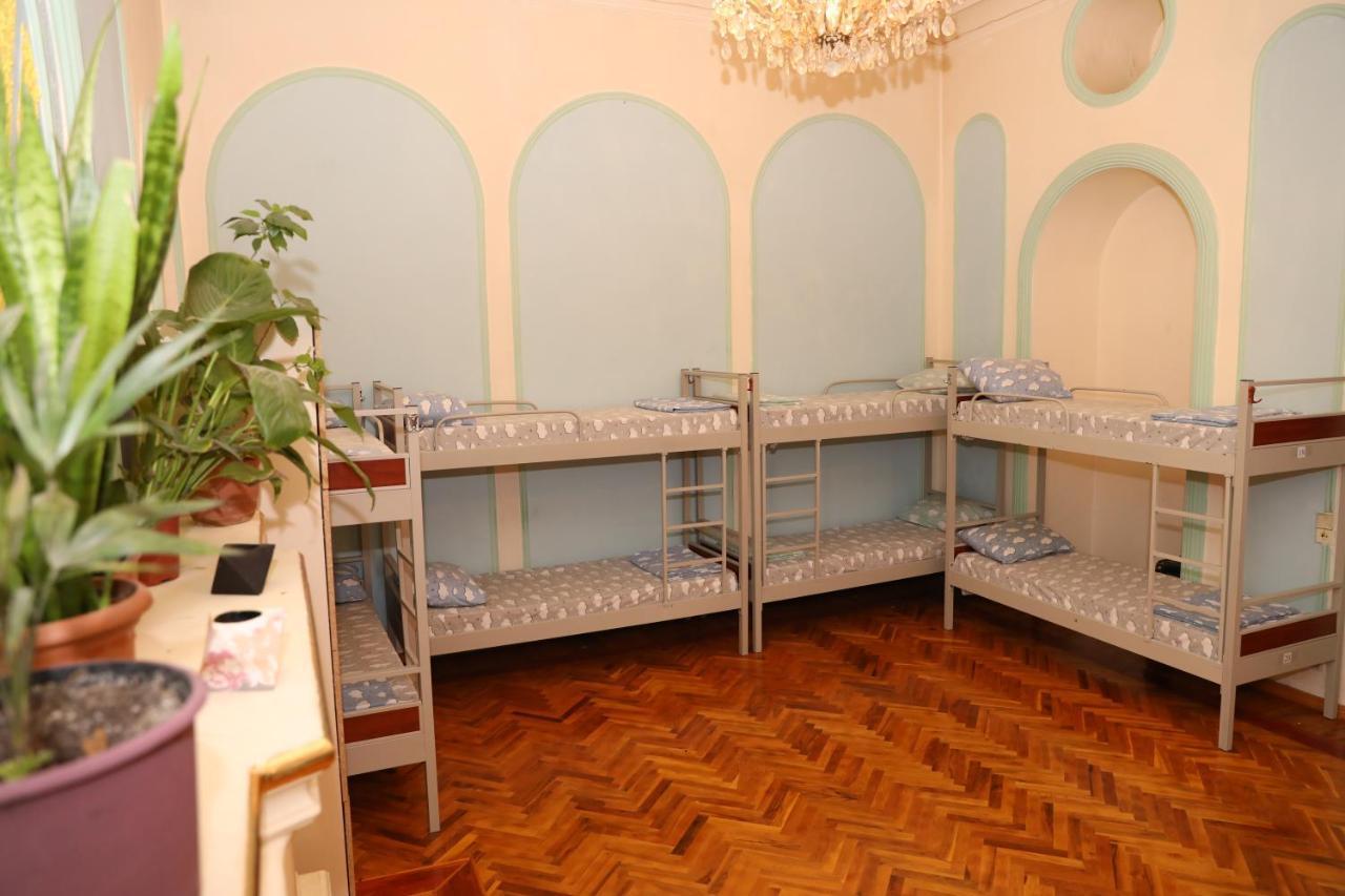 באקו Flora Hostel מראה חיצוני תמונה