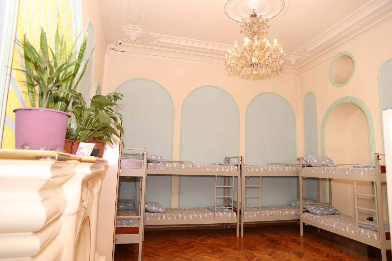 באקו Flora Hostel מראה חיצוני תמונה